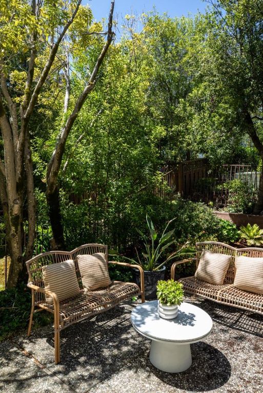 Image 28 of property listing at 11 Fairway Place, Half Moon Bay, CA 94019