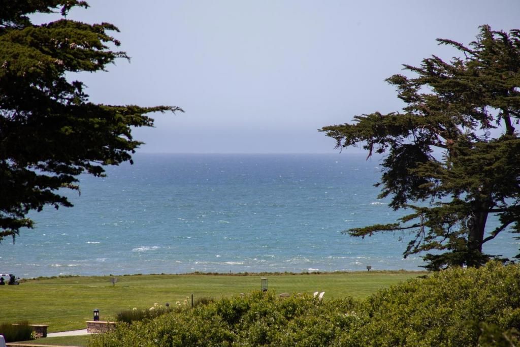Image 38 of property listing at 11 Fairway Place, Half Moon Bay, CA 94019