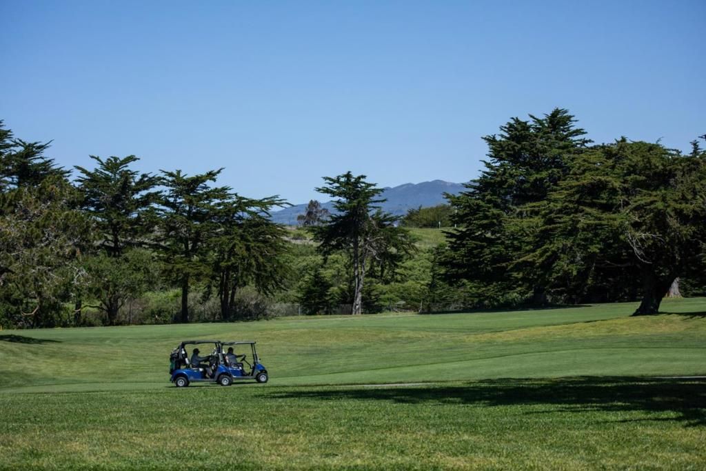 Image 39 of property listing at 11 Fairway Place, Half Moon Bay, CA 94019