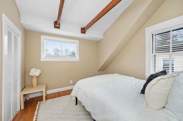 29 Sacramento St 2, Cambridge, MA 02138