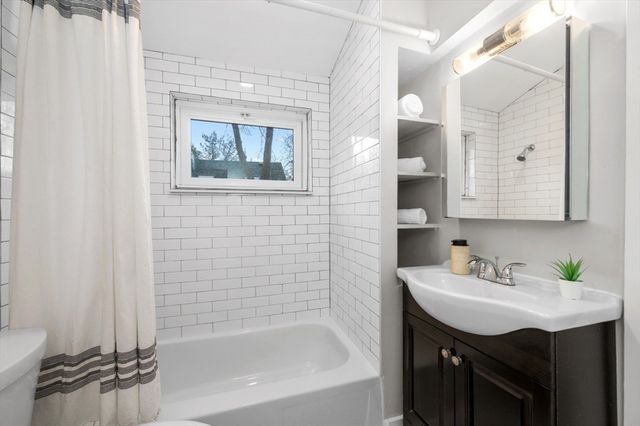 29 Sacramento St 2, Cambridge, MA 02138