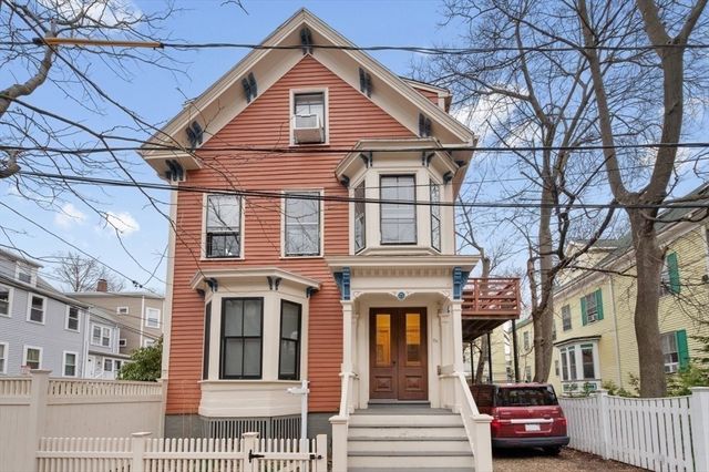 29 Sacramento St 2, Cambridge, MA 02138