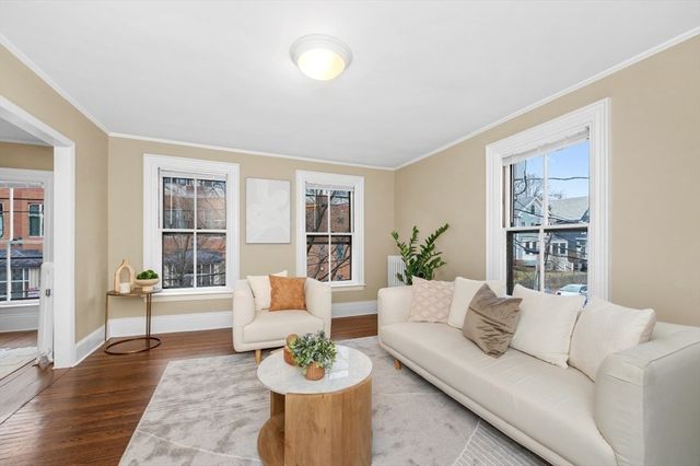 29 Sacramento St 2, Cambridge, MA 02138