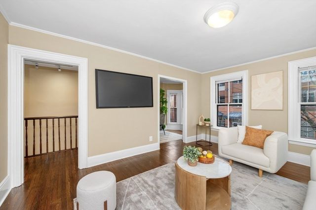 29 Sacramento St 2, Cambridge, MA 02138