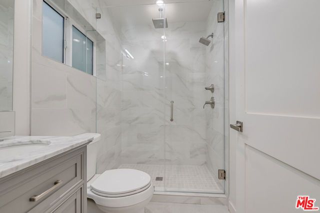 8710 N Chalmers Street, Los Angeles, CA 90035