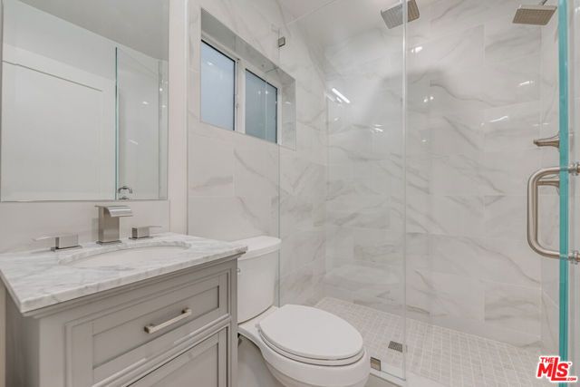 8710 N Chalmers Street, Los Angeles, CA 90035