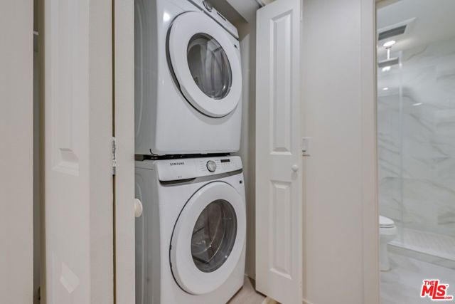 8710 N Chalmers Street, Los Angeles, CA 90035