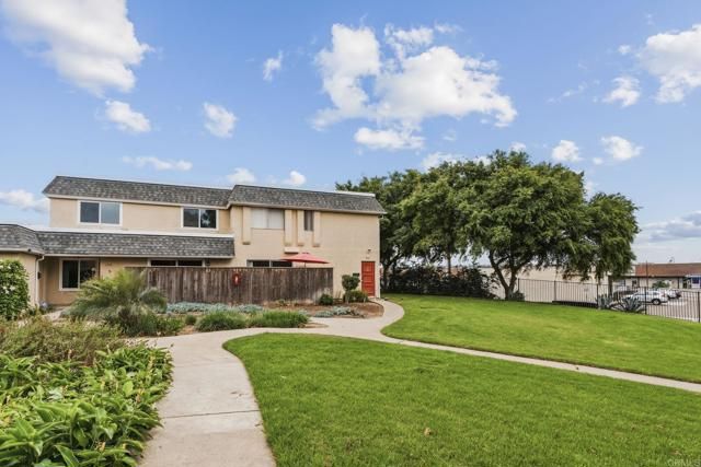 1114 Madera Lane, Vista, CA 92084