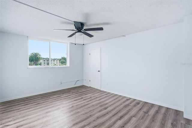 5095 BAY STREET NE 210, St Petersburg, FL 33703