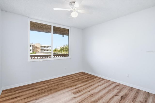 5095 BAY STREET NE 210, St Petersburg, FL 33703