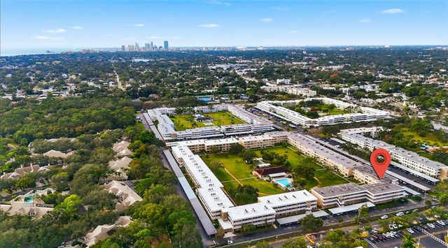 5095 BAY STREET NE 210, St Petersburg, FL 33703