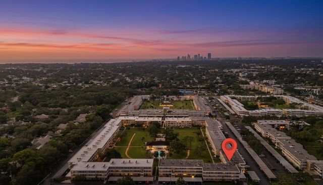 5095 BAY STREET NE 210, St Petersburg, FL 33703