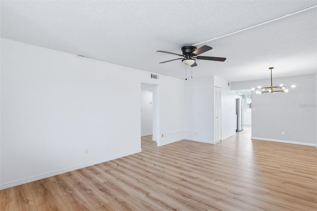 5095 BAY STREET NE 210, St Petersburg, FL 33703