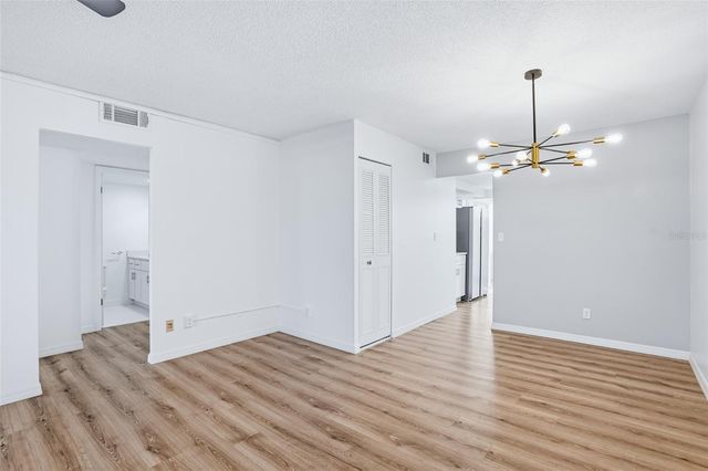 5095 BAY STREET NE 210, St Petersburg, FL 33703