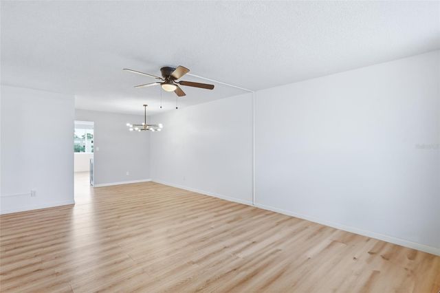 5095 BAY STREET NE 210, St Petersburg, FL 33703