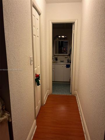 525 W 69th St 207, Hialeah, FL 33014