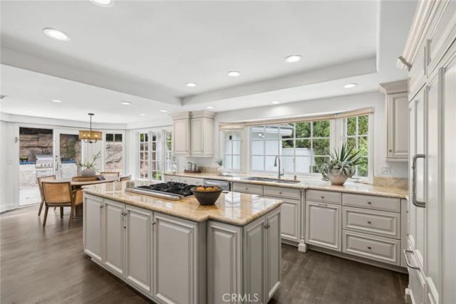 1998 Port Edward Circle, Newport Beach, CA 92660
