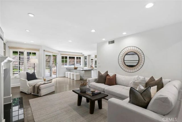 1998 Port Edward Circle, Newport Beach, CA 92660