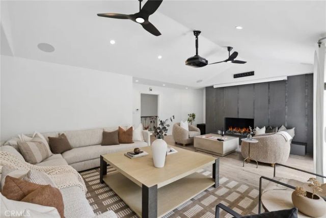 1998 Port Edward Circle, Newport Beach, CA 92660