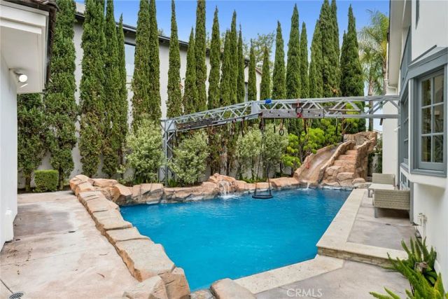 1998 Port Edward Circle, Newport Beach, CA 92660