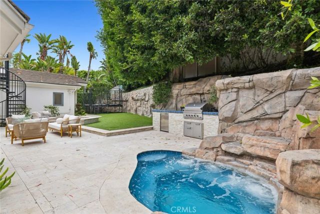 1998 Port Edward Circle, Newport Beach, CA 92660