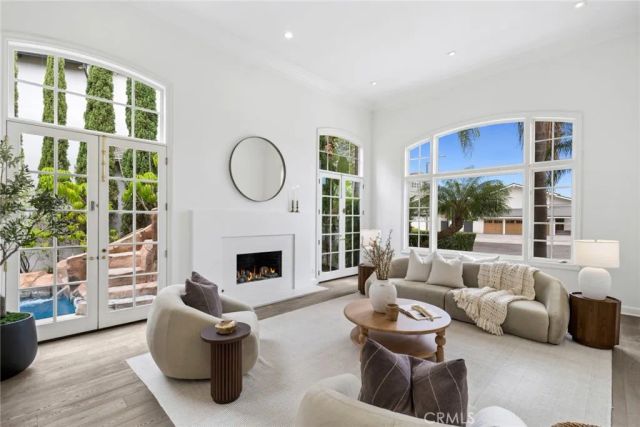 1998 Port Edward Circle, Newport Beach, CA 92660