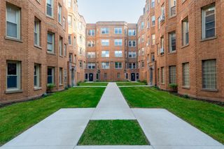 1347 W Estes Avenue F2, Chicago, IL 60626