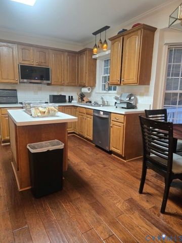 10452 Park Tree Pl, Glen Allen, VA 23060