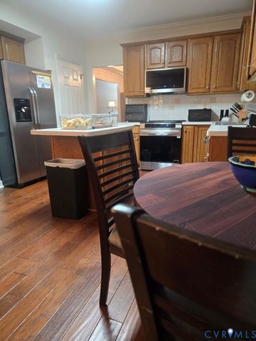 10452 Park Tree Pl, Glen Allen, VA 23060