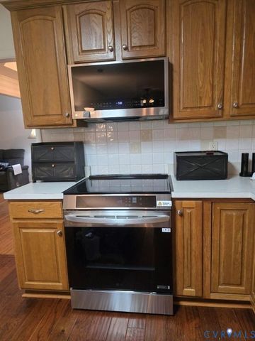 10452 Park Tree Pl, Glen Allen, VA 23060