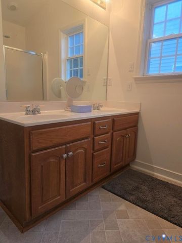 10452 Park Tree Pl, Glen Allen, VA 23060