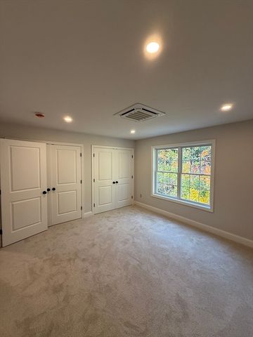 63 North St B, Worcester, MA 01605