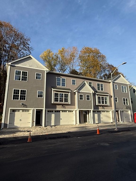 63 North St B, Worcester, MA 01605