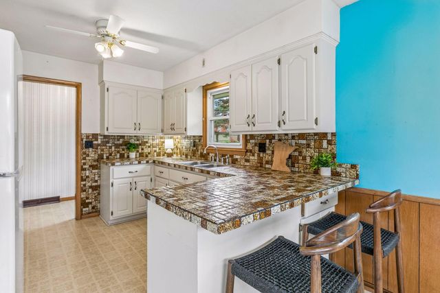 609 Mill Street, Excelsior, MN 55331