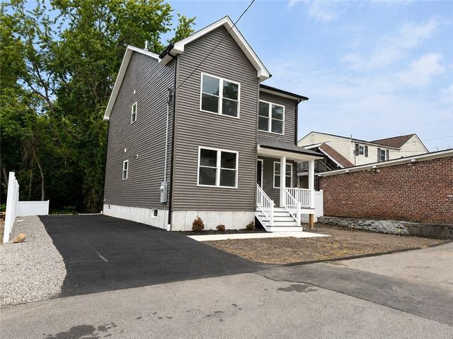 31 Tucker Street, Warwick, RI 02886