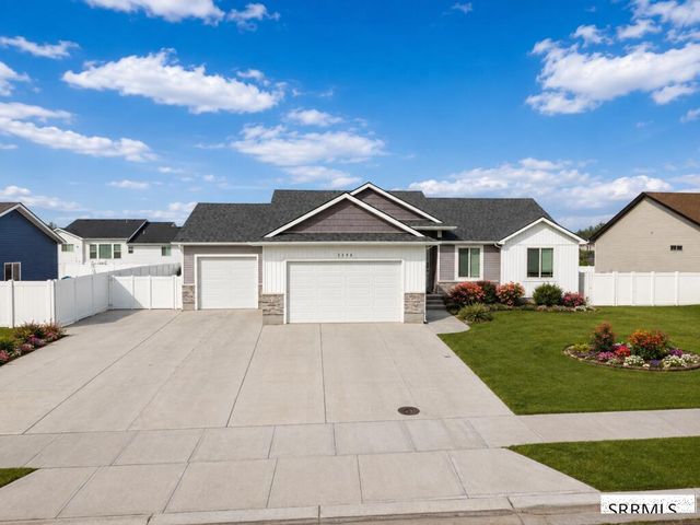 3898 N Catalina Avenue, Idaho Falls, ID 83401