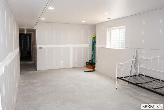 3898 N Catalina Avenue, Idaho Falls, ID 83401