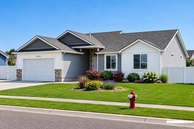 3898 N Catalina Avenue, Idaho Falls, ID 83401