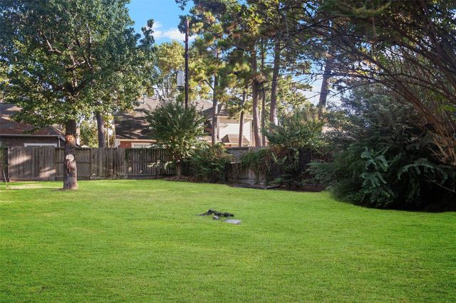 16018 Charterstone Drive, Houston, TX 77070