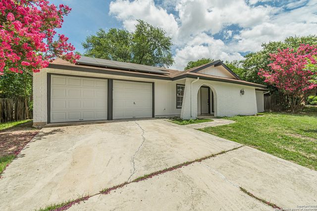 5827 Burkley Springs, San Antonio, TX 78233