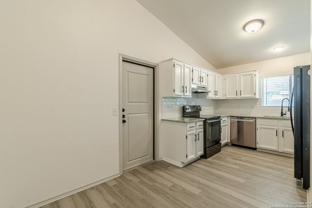 5827 Burkley Springs, San Antonio, TX 78233