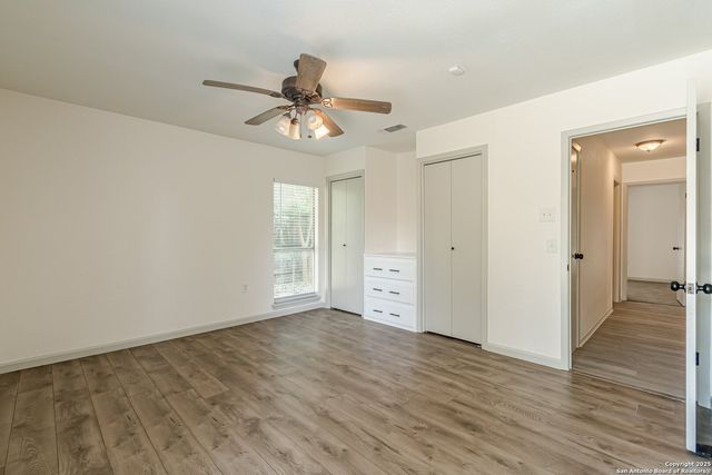 5827 Burkley Springs, San Antonio, TX 78233