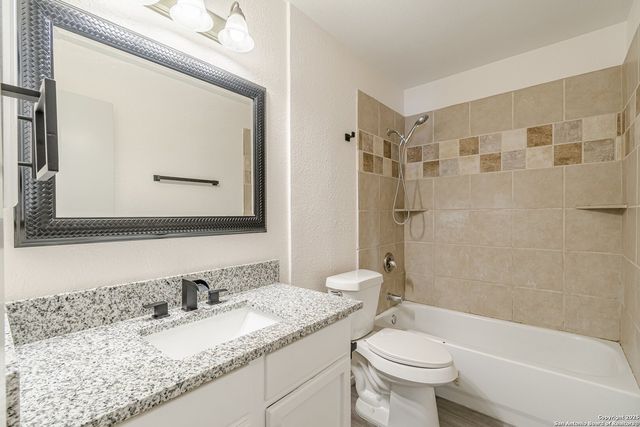 5827 Burkley Springs, San Antonio, TX 78233
