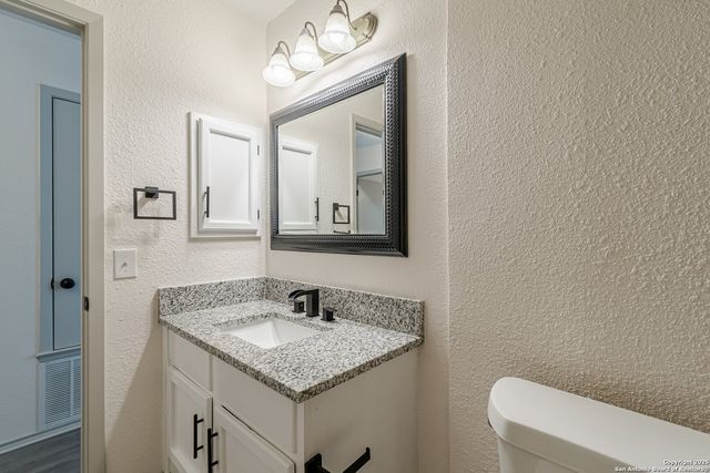 5827 Burkley Springs, San Antonio, TX 78233
