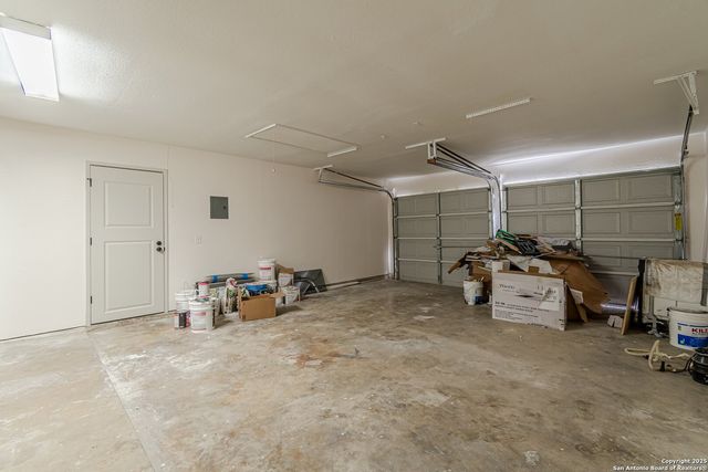 5827 Burkley Springs, San Antonio, TX 78233