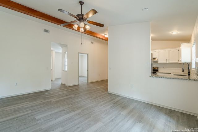 5827 Burkley Springs, San Antonio, TX 78233