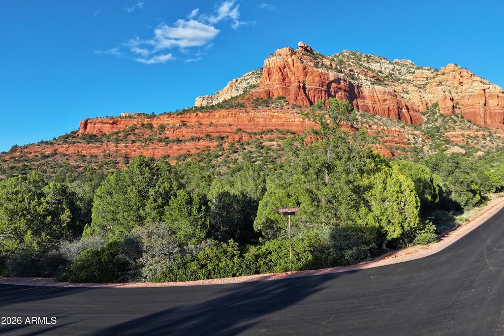 Image 13 of property listing at 110 Desert Holly Drive 3, Sedona, AZ 86336
