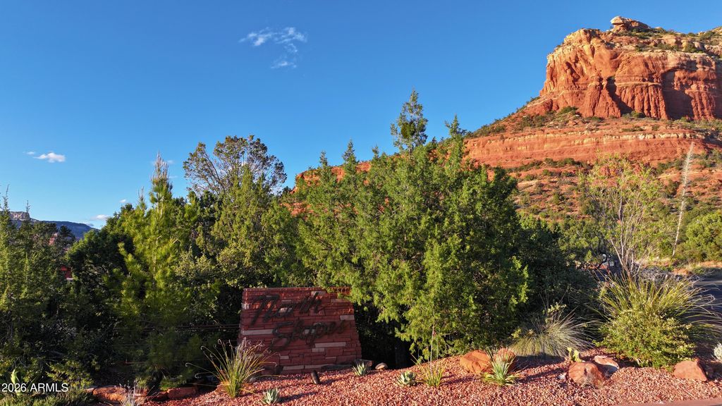 Image 14 of property listing at 110 Desert Holly Drive 3, Sedona, AZ 86336
