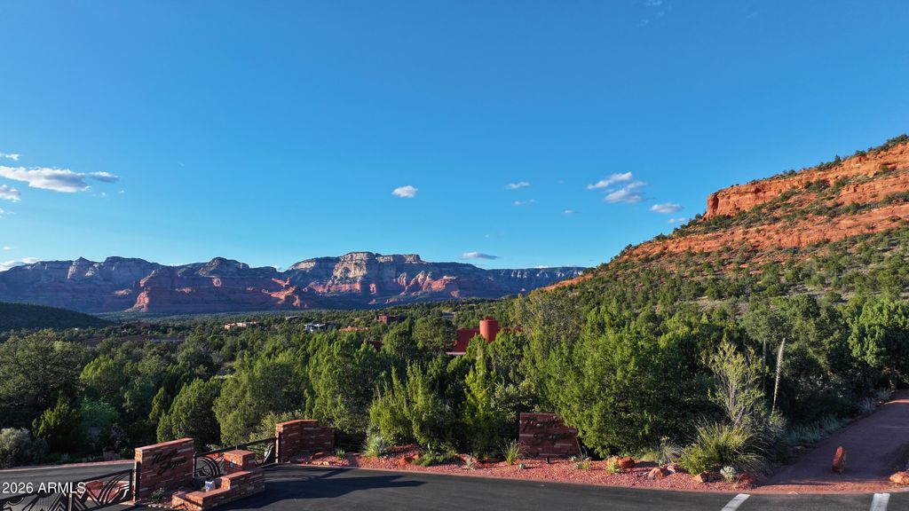 Image 15 of property listing at 110 Desert Holly Drive 3, Sedona, AZ 86336
