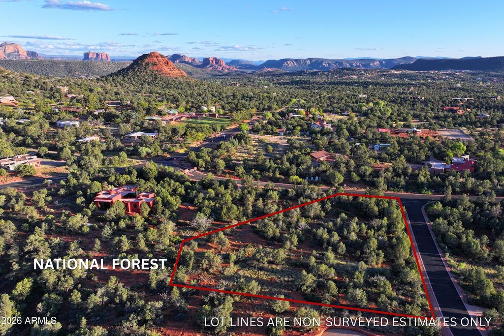 Image 5 of property listing at 110 Desert Holly Drive 3, Sedona, AZ 86336